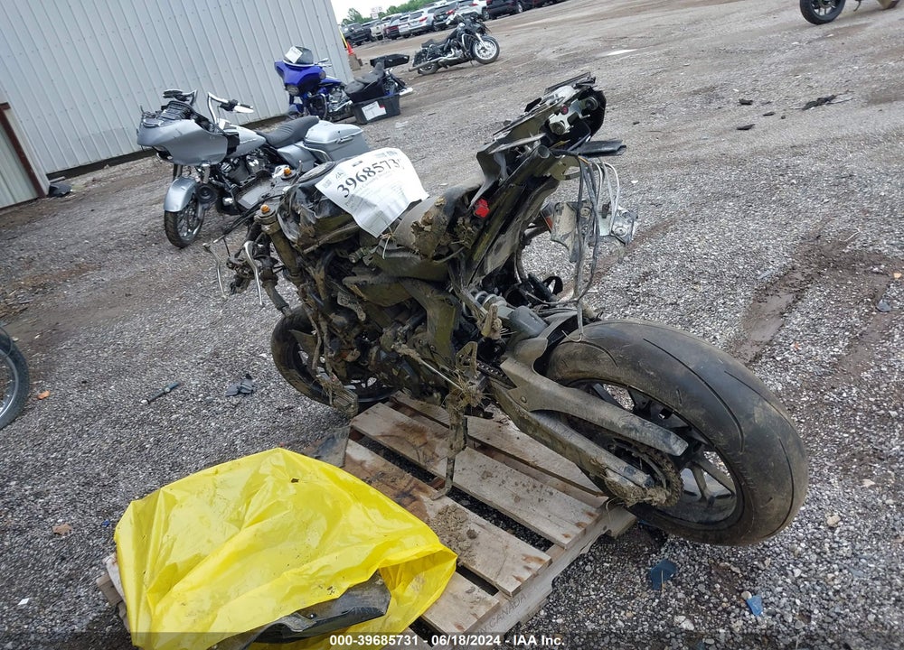 2022 YAMAHA YZFR7 VIN: JYARM38E4NA000514