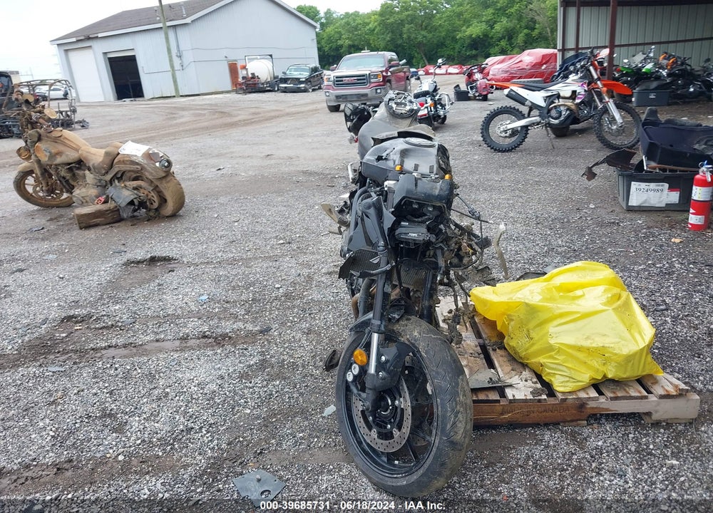 2022 YAMAHA YZFR7 VIN: JYARM38E4NA000514