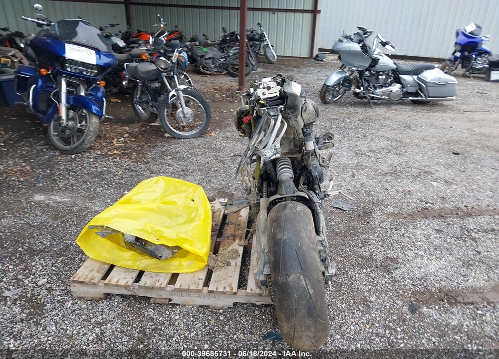 2022 YAMAHA YZFR7 VIN: JYARM38E4NA000514