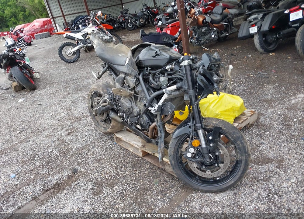 2022 YAMAHA YZFR7 VIN: JYARM38E4NA000514