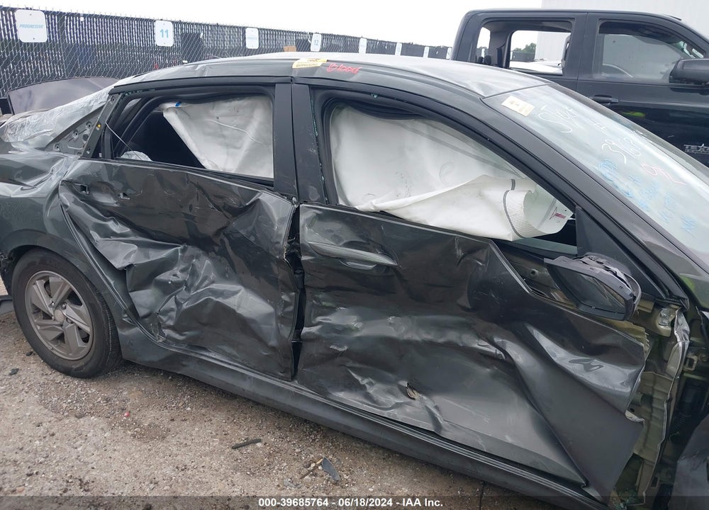 2024 HYUNDAI ELANTRA SE VIN: KMHLL4DGXRU661751
