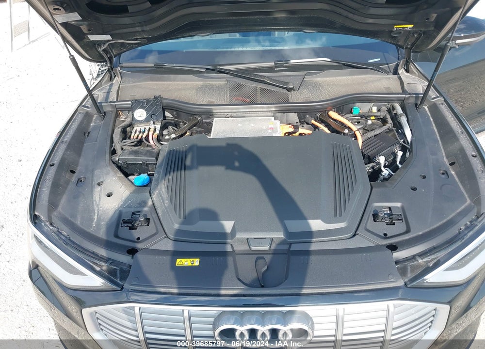 2021 AUDI E-TRON PREMIUM PLUS QUATTRO VIN: WA1LAAGE6MB011400