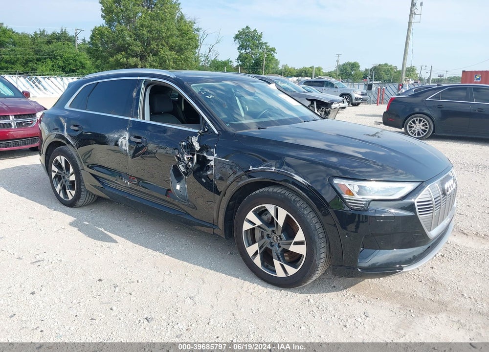 2021 AUDI E-TRON PREMIUM PLUS QUATTRO VIN: WA1LAAGE6MB011400