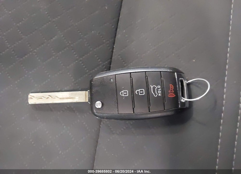 2017 KIA SORENTO 2.4L LX VIN: 5XYPGDA39HG213416
