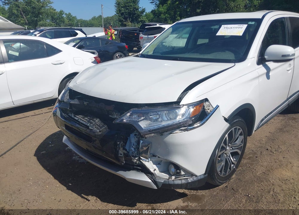 2018 MITSUBISHI OUTLANDER SE VIN: JA4AD3A31JZ033566
