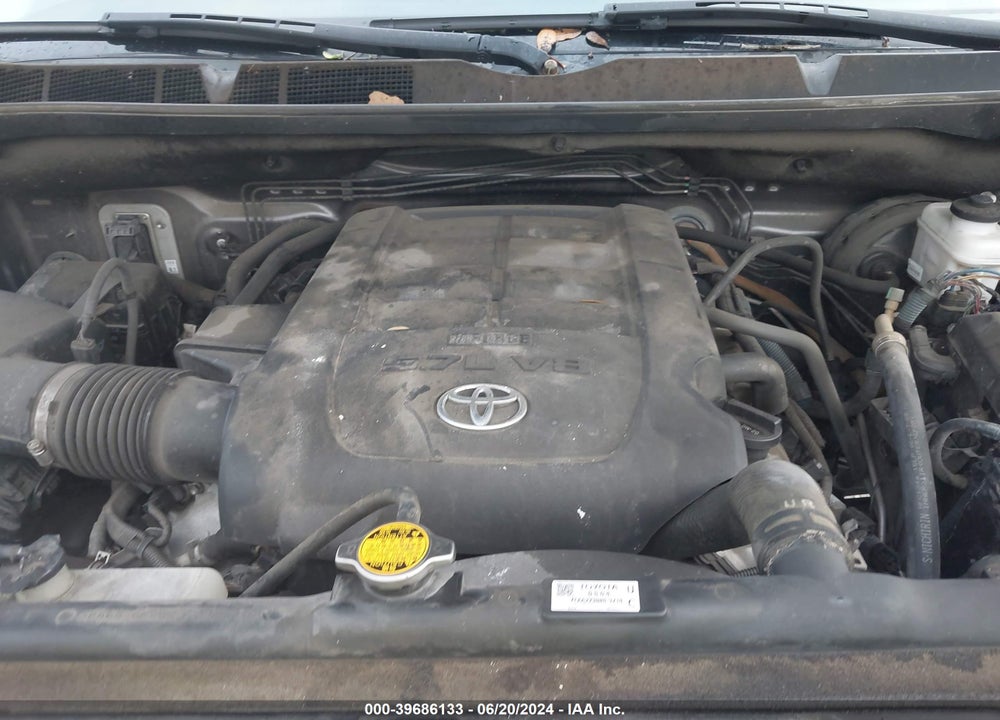 2017 TOYOTA TUNDRA SR5 5.7L V8 VIN: 5TFUW5F15HX658901