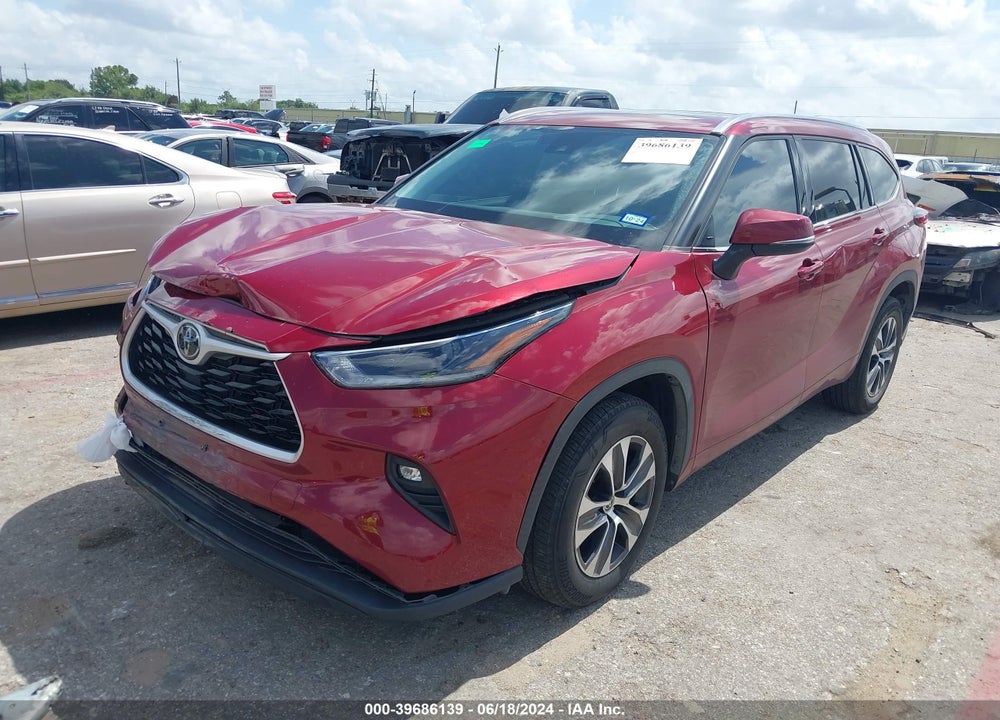 2021 TOYOTA HIGHLANDER XLE VIN: 5TDGZRAH1MS537959