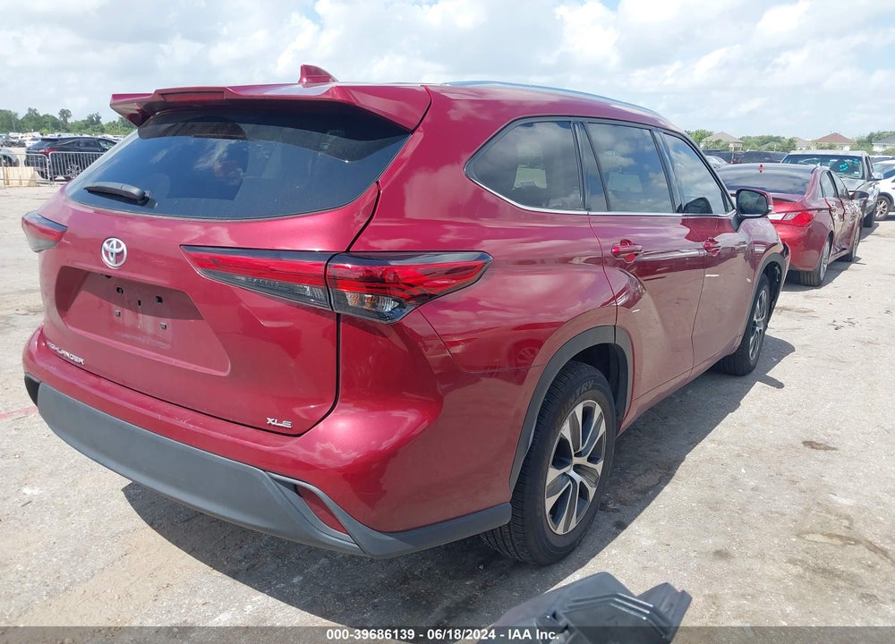 2021 TOYOTA HIGHLANDER XLE VIN: 5TDGZRAH1MS537959