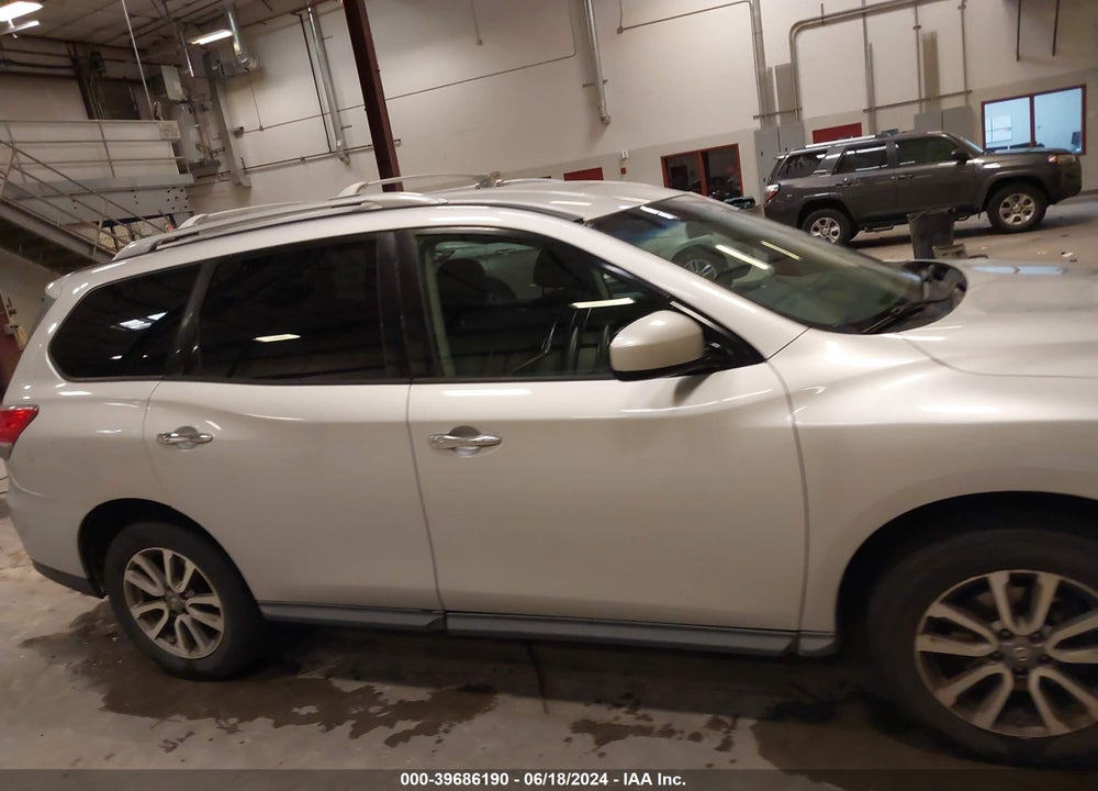 2013 NISSAN PATHFINDER SV VIN: 5N1AR2MM9DC665417