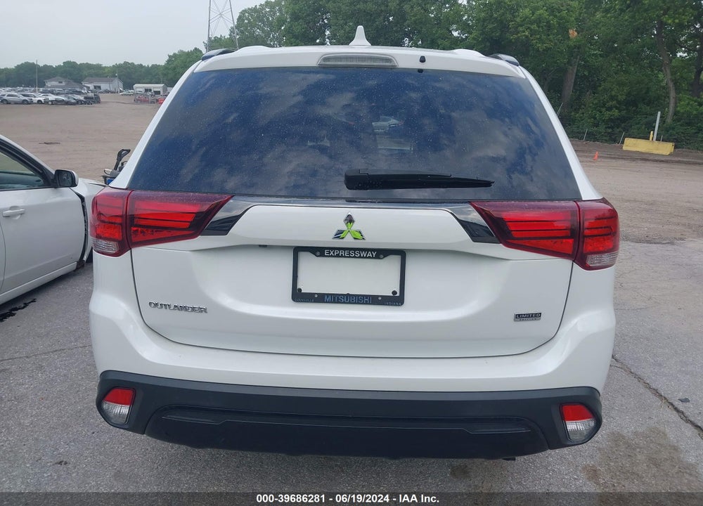 2020 MITSUBISHI OUTLANDER LE 2.4 VIN: JA4AD3A31LZ017483