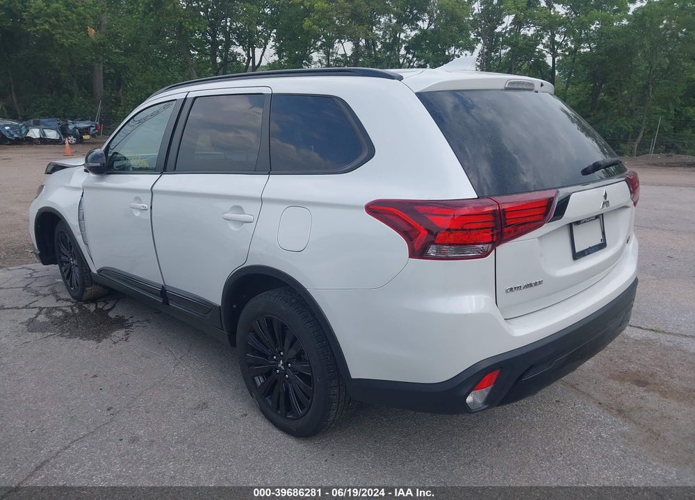 2020 MITSUBISHI OUTLANDER LE 2.4 VIN: JA4AD3A31LZ017483