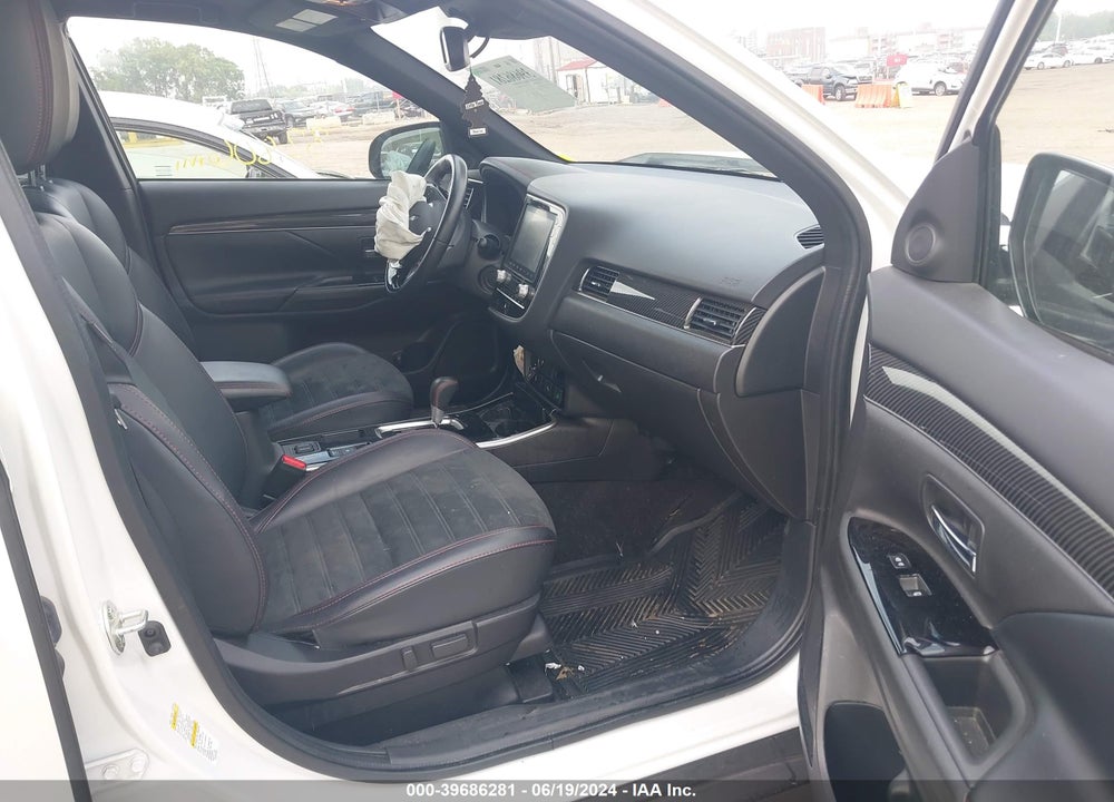 2020 MITSUBISHI OUTLANDER LE 2.4 VIN: JA4AD3A31LZ017483