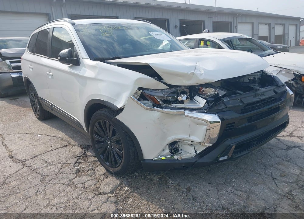 2020 MITSUBISHI OUTLANDER LE 2.4 VIN: JA4AD3A31LZ017483