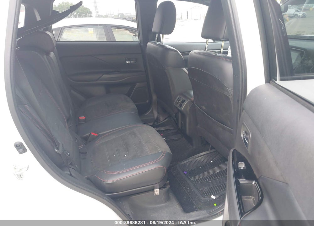 2020 MITSUBISHI OUTLANDER LE 2.4 VIN: JA4AD3A31LZ017483