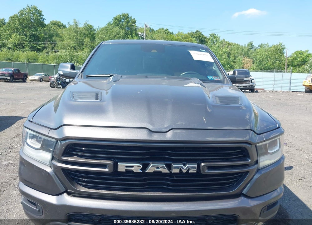 2021 RAM 1500 LAIE  4X4 5'7 BOX VIN: 1C6SRFJTXMN735420