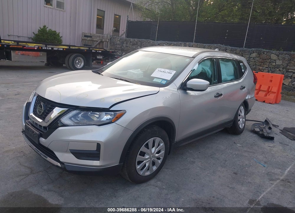 2018 NISSAN ROGUE VIN: JN8AT2MV2JW314569