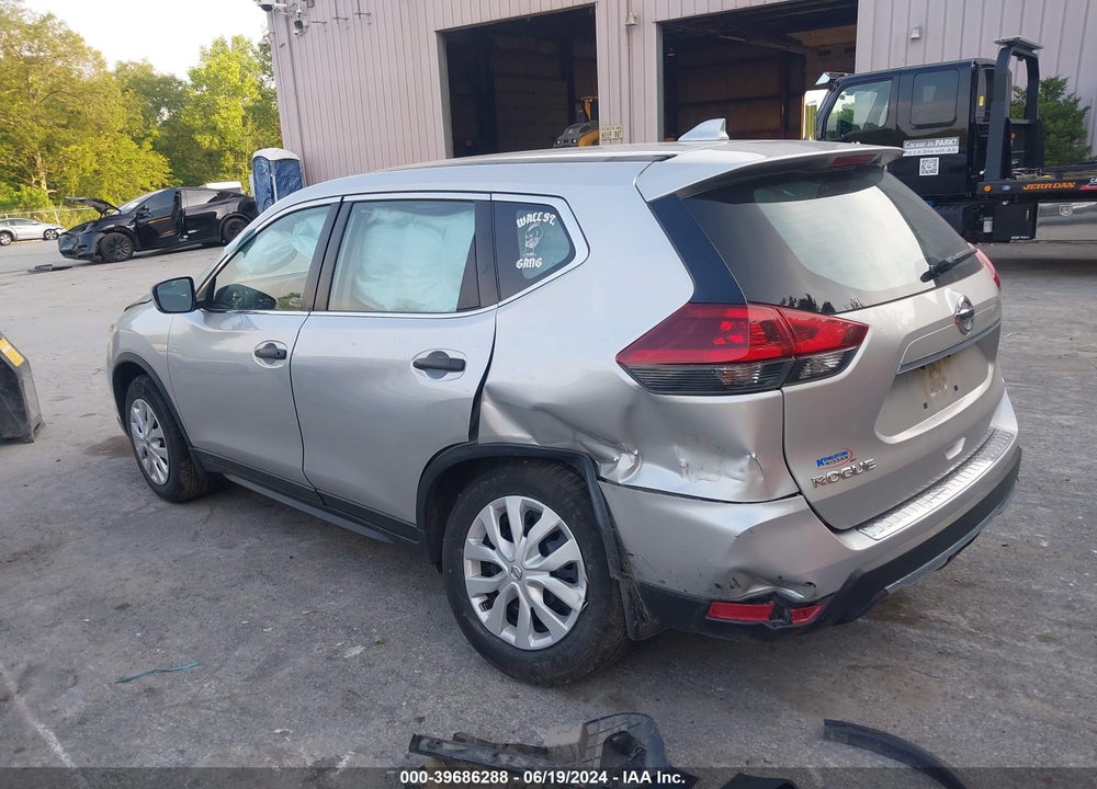 2018 NISSAN ROGUE VIN: JN8AT2MV2JW314569