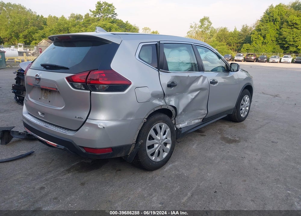 2018 NISSAN ROGUE VIN: JN8AT2MV2JW314569