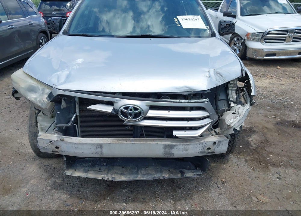 2013 TOYOTA HIGHLANDER SE V6 VIN: 5TDBK3EH2DS273401