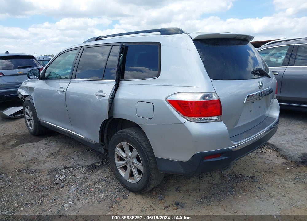 2013 TOYOTA HIGHLANDER SE V6 VIN: 5TDBK3EH2DS273401