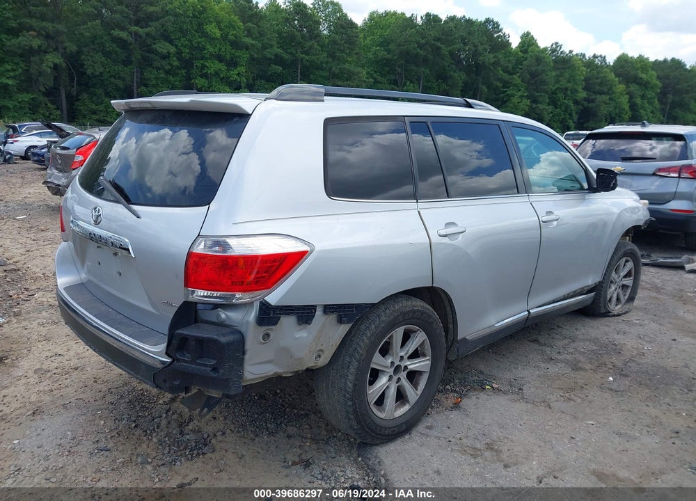 2013 TOYOTA HIGHLANDER SE V6 VIN: 5TDBK3EH2DS273401