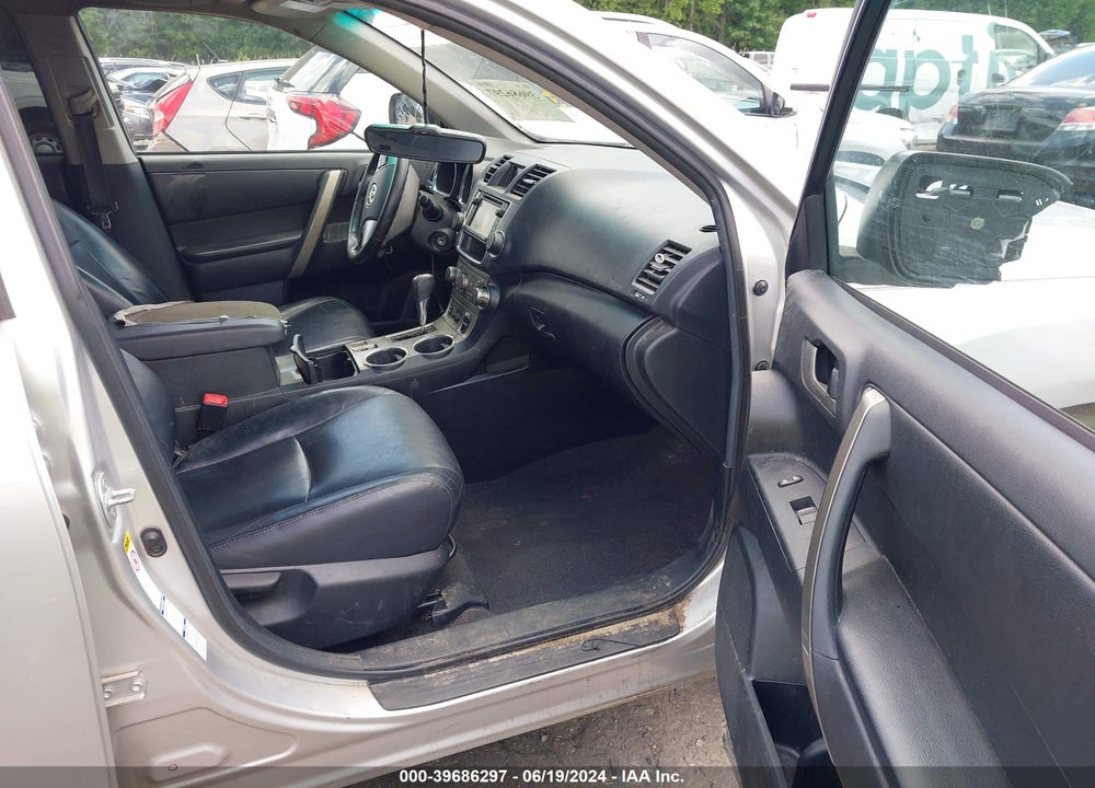 2013 TOYOTA HIGHLANDER SE V6 VIN: 5TDBK3EH2DS273401