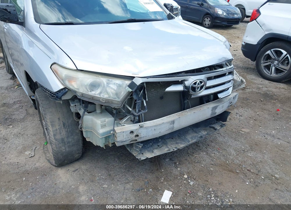 2013 TOYOTA HIGHLANDER SE V6 VIN: 5TDBK3EH2DS273401
