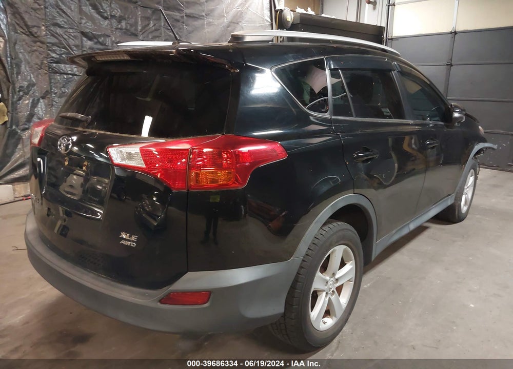 2014 TOYOTA RAV4 XLE VIN: 2T3RFREV6EW140281