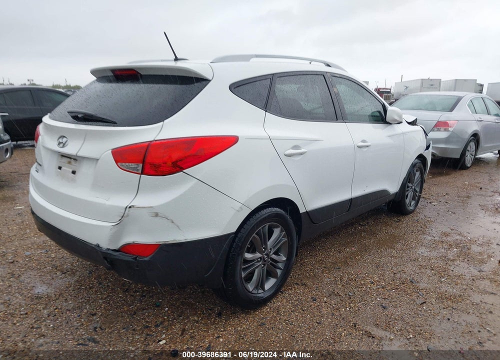 2015 HYUNDAI TUCSON SE VIN: KM8JU3AG1FU056919