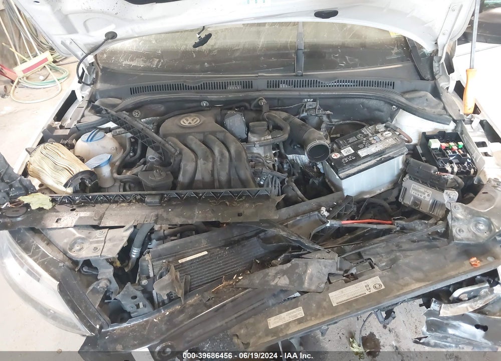 2013 VOLKSWAGEN JETTA 2.0L S VIN: 3VW2K7AJ5DM382173