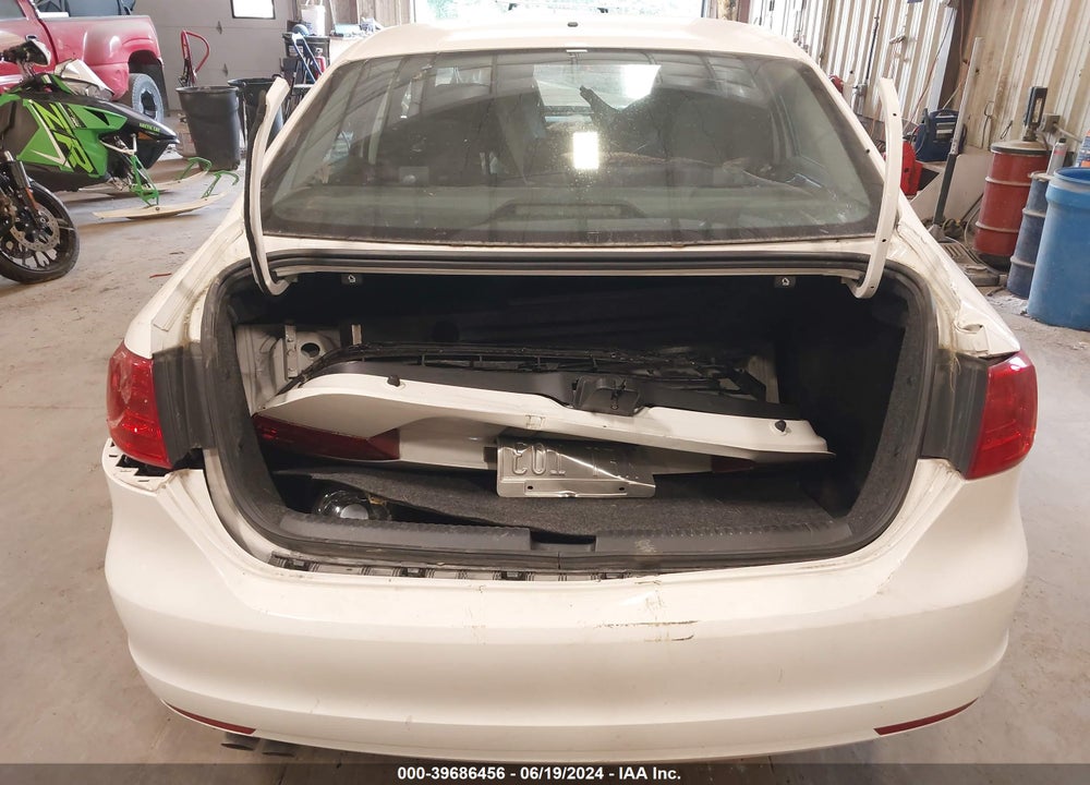 2013 VOLKSWAGEN JETTA 2.0L S VIN: 3VW2K7AJ5DM382173