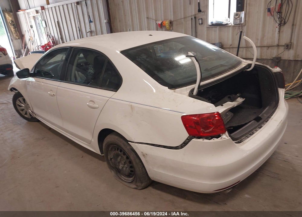 2013 VOLKSWAGEN JETTA 2.0L S VIN: 3VW2K7AJ5DM382173