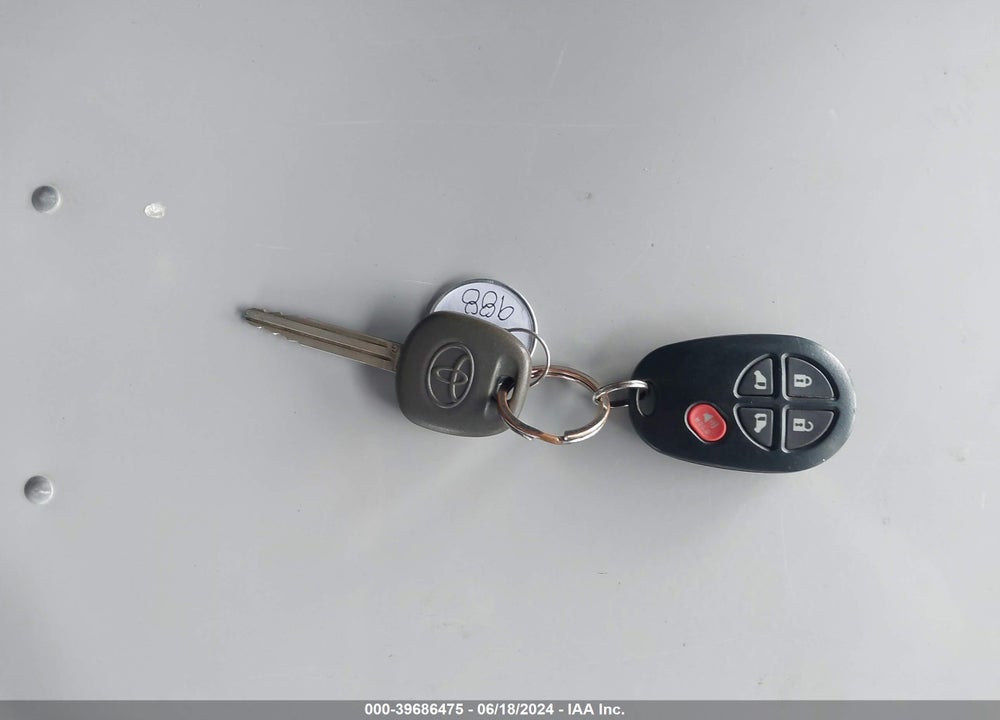 2013 TOYOTA SIENNA LE 7 PASSENGER VIN: 5TDJK3DC5DS063229