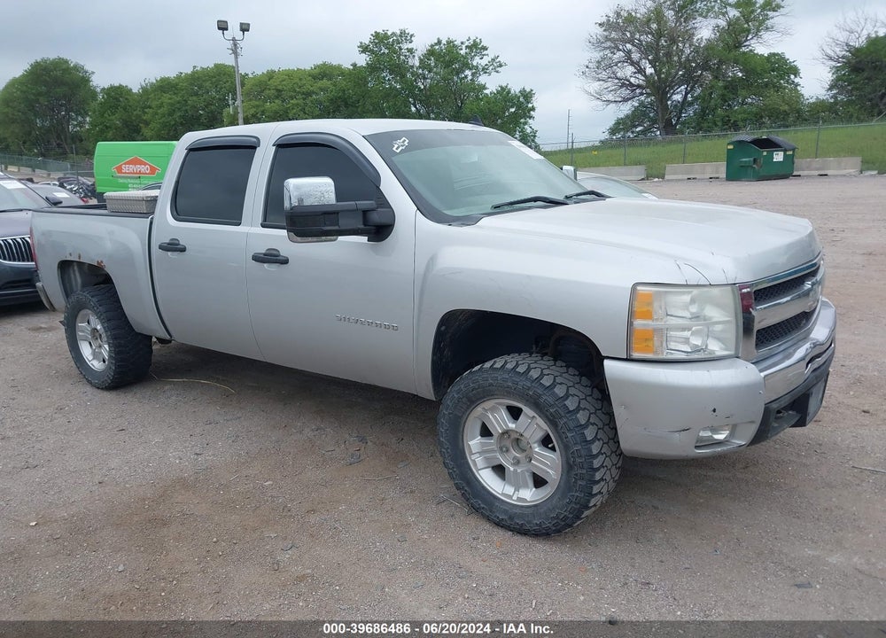 2011 CHEVROLET SILVERADO 1500 LT VIN: 3GCPKSE39BG376007