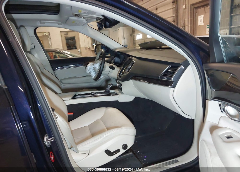 2019 VOLVO XC90 T5 MOMENTUM VIN: YV4102CK7K1426324