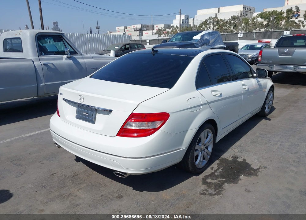 2009 MERCEDES-BENZ C 300 LUXURY/SPORT VIN: WDDGF54X29R049619