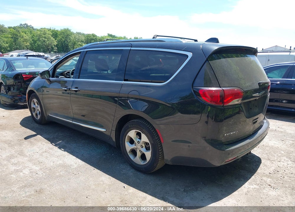 2017 CHRYSLER PACIFICA TOURING L PLUS VIN: 2C4RC1EG8HR528557