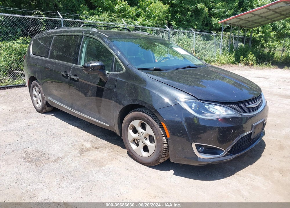 2017 CHRYSLER PACIFICA TOURING L PLUS VIN: 2C4RC1EG8HR528557