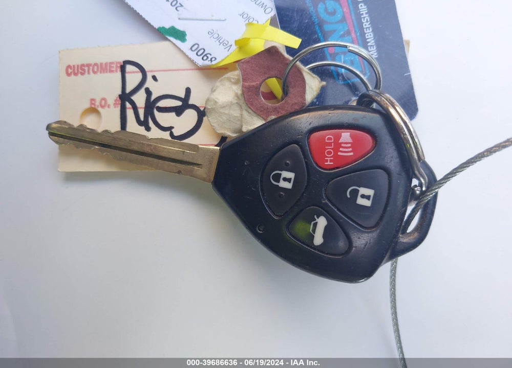 2010 TOYOTA CAMRY LE VIN: 4T4BF3EK2AR001701