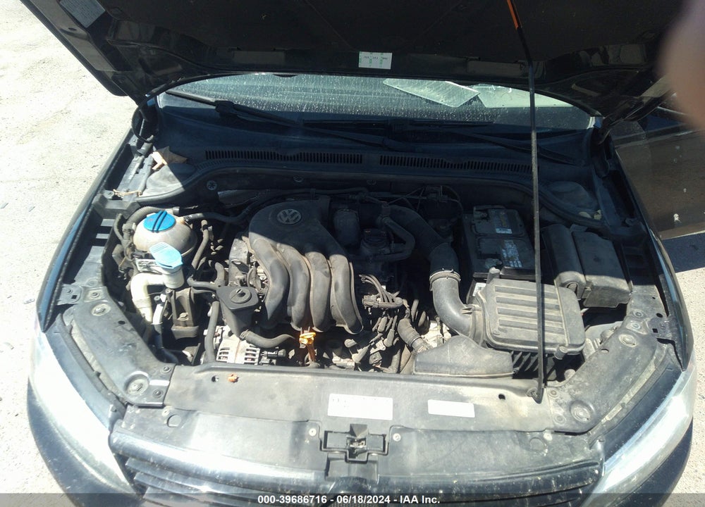 2012 VOLKSWAGEN JETTA 2.0L S VIN: 3VW2K7AJ0CM379244