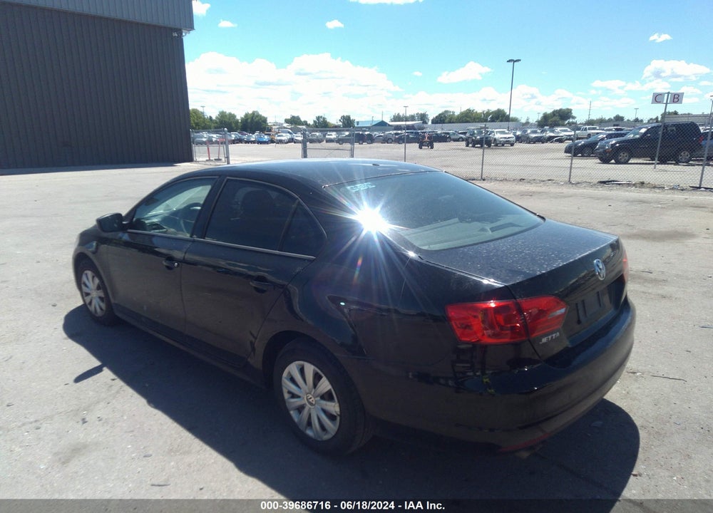 2012 VOLKSWAGEN JETTA 2.0L S VIN: 3VW2K7AJ0CM379244