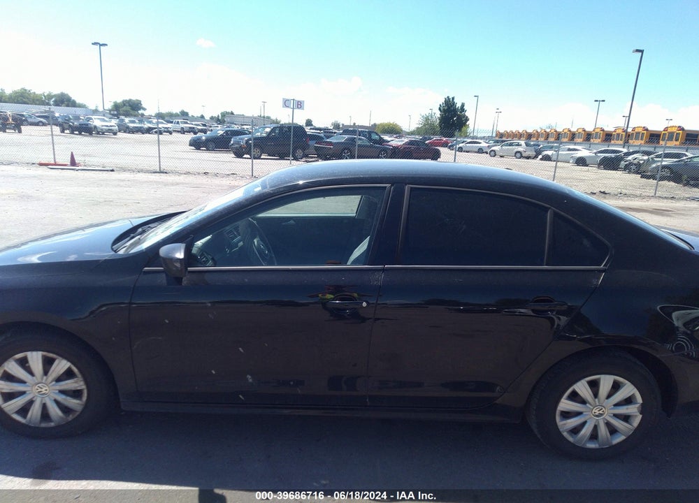 2012 VOLKSWAGEN JETTA 2.0L S VIN: 3VW2K7AJ0CM379244