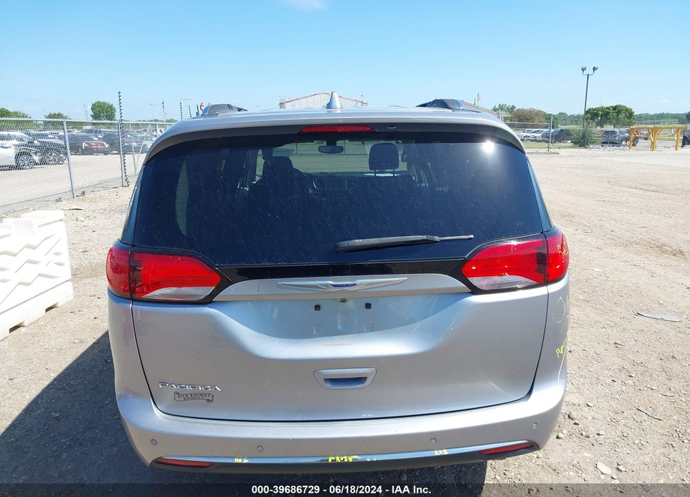 2019 CHRYSLER PACIFICA TOURING L VIN: 2C4RC1BGXKR560390