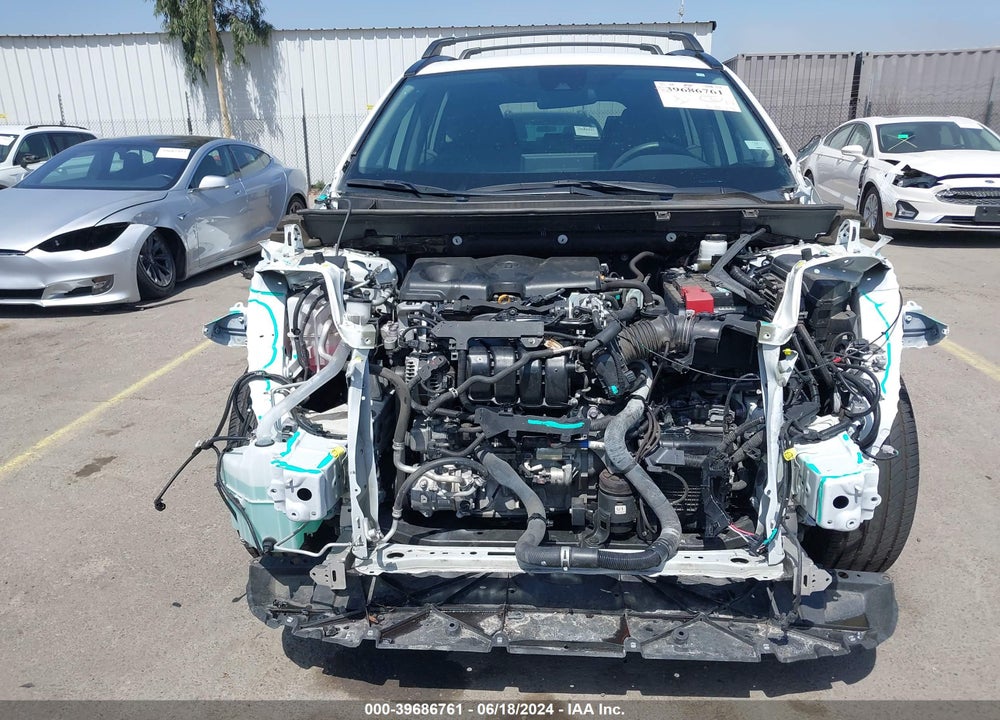 2021 TOYOTA RAV4 XLE VIN: 2T3W1RFV5MC114142