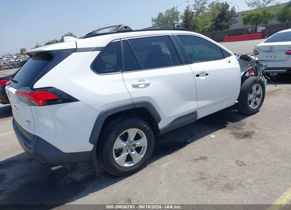 2021 TOYOTA RAV4 XLE VIN: 2T3W1RFV5MC114142