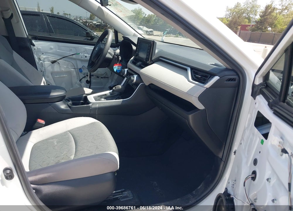 2021 TOYOTA RAV4 XLE VIN: 2T3W1RFV5MC114142