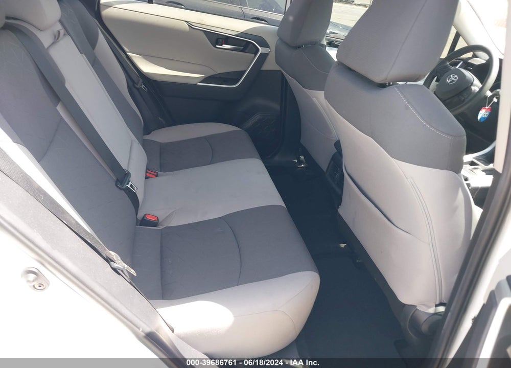 2021 TOYOTA RAV4 XLE VIN: 2T3W1RFV5MC114142