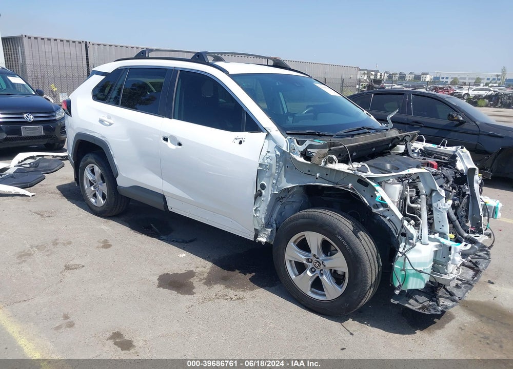 2021 TOYOTA RAV4 XLE VIN: 2T3W1RFV5MC114142