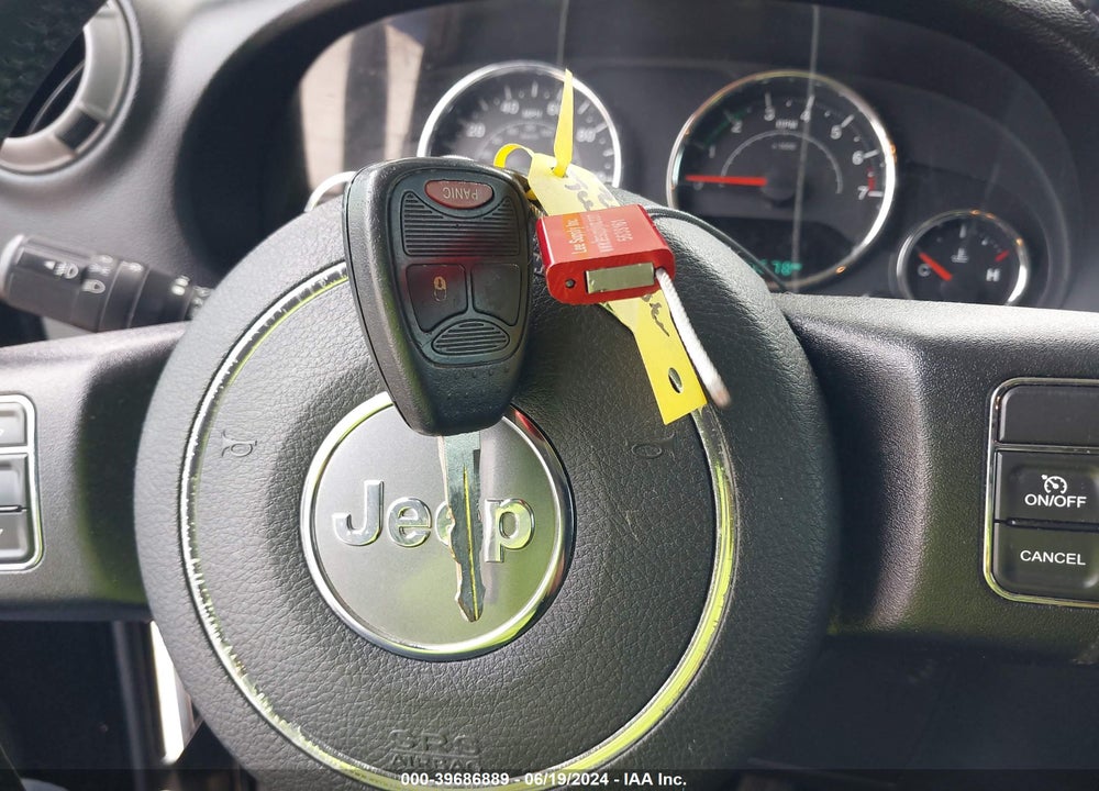 2016 JEEP WRANGLER UNLIMITED SPORT VIN: 1C4HJWDG5GL196584