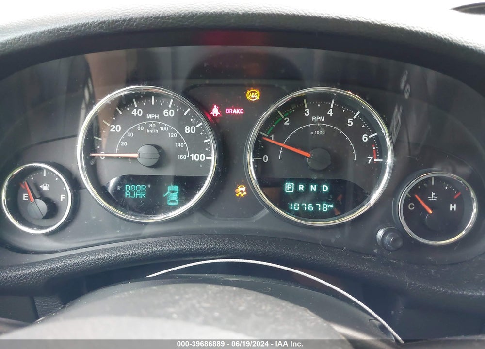 2016 JEEP WRANGLER UNLIMITED SPORT VIN: 1C4HJWDG5GL196584